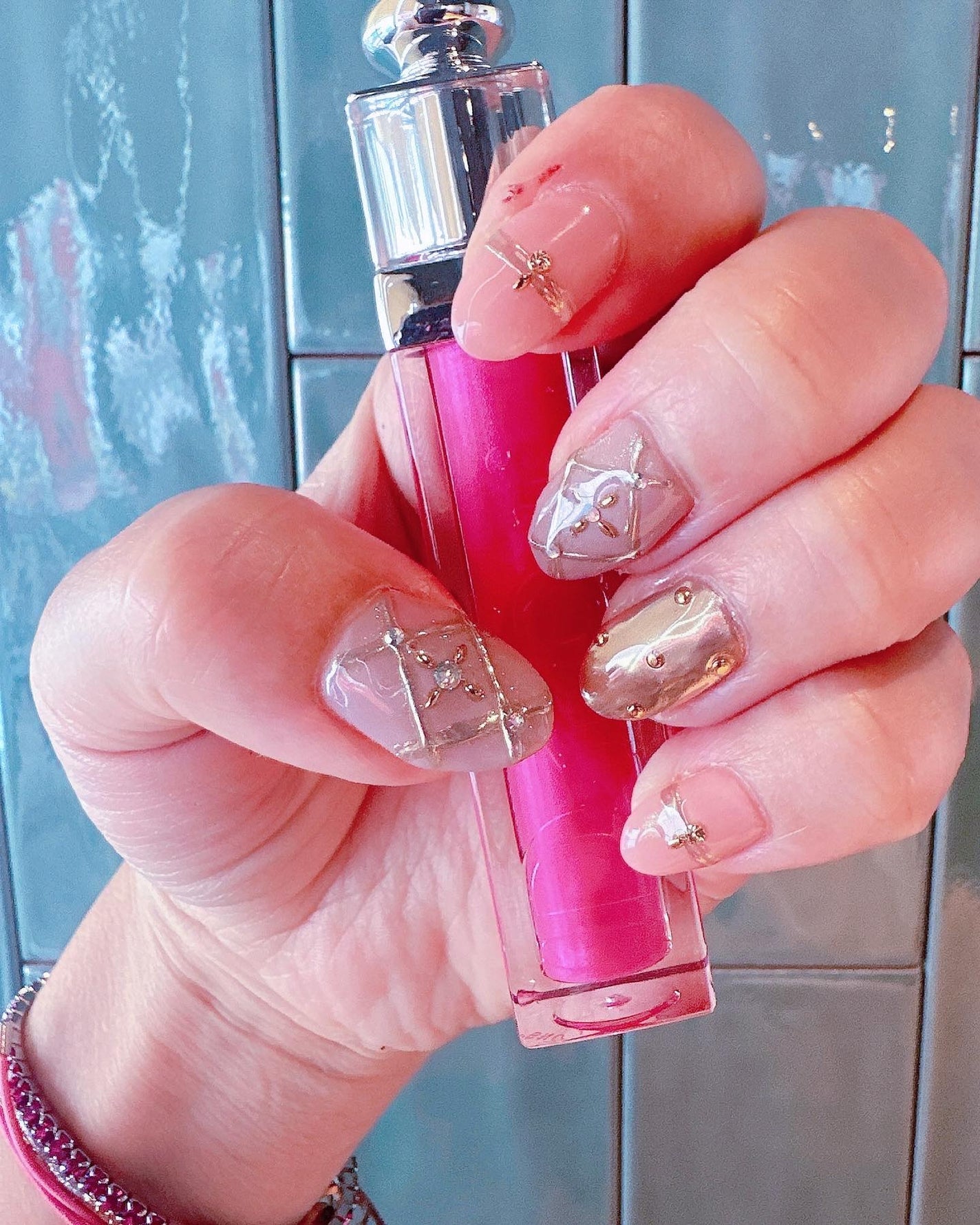 CHÏZU on LIPS 「ガオーッ🐅笑ネイルチェンジ💅かわいくなーい?😍OfHAIRGI..」(4枚目)