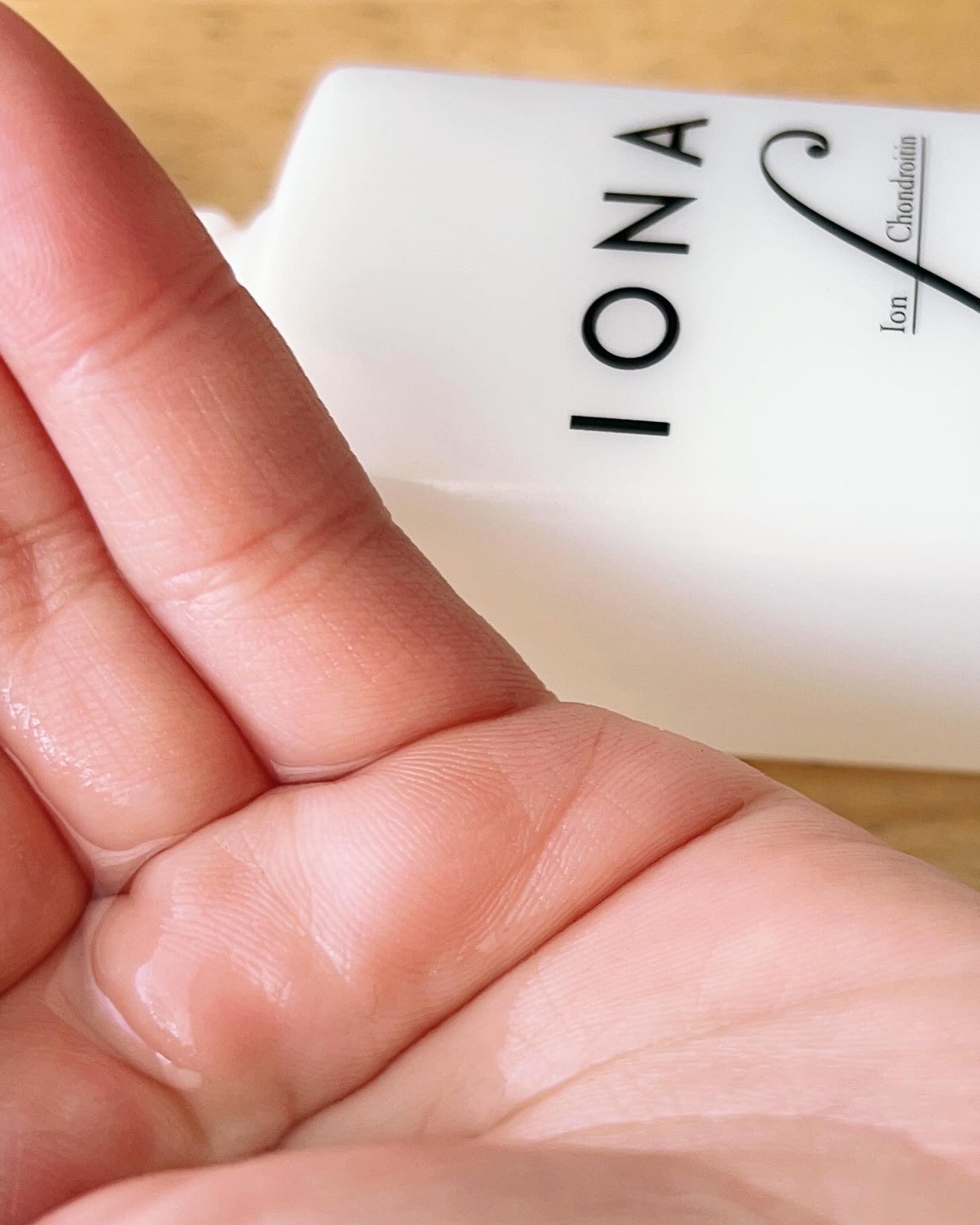 まなみ on LIPS 「イオナエフローション(120mL)まろやかなテクスチャでこっく..」(3枚目)