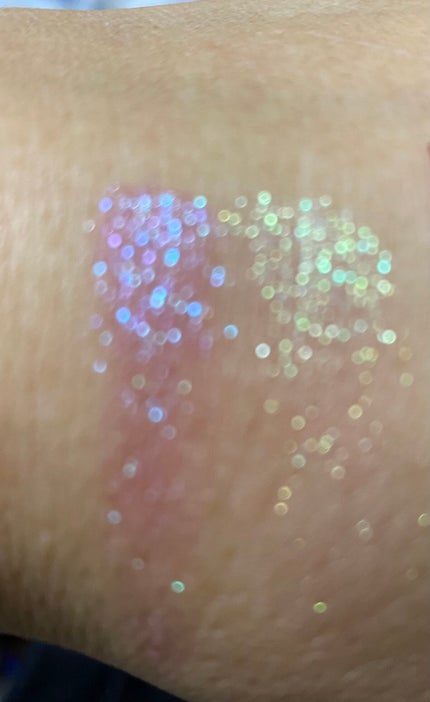 ゆた on LIPS 「めっちゃちっこいアイシャドウ缶に入ってて可愛い✨蓋はスライド式..」(9枚目)