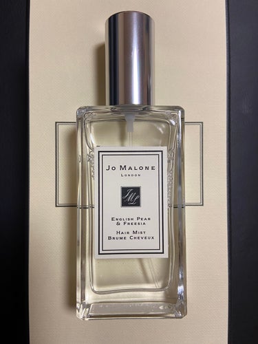 Jo MALONE LONDON イングリッシュ ペアー ＆ フリージア ヘア ミストのクチコミ「《ジョーマローン　イングリッシュ ペアー&フリージア ヘアミスト♡》

すっきり使えるヘアミス.....」（1枚目）