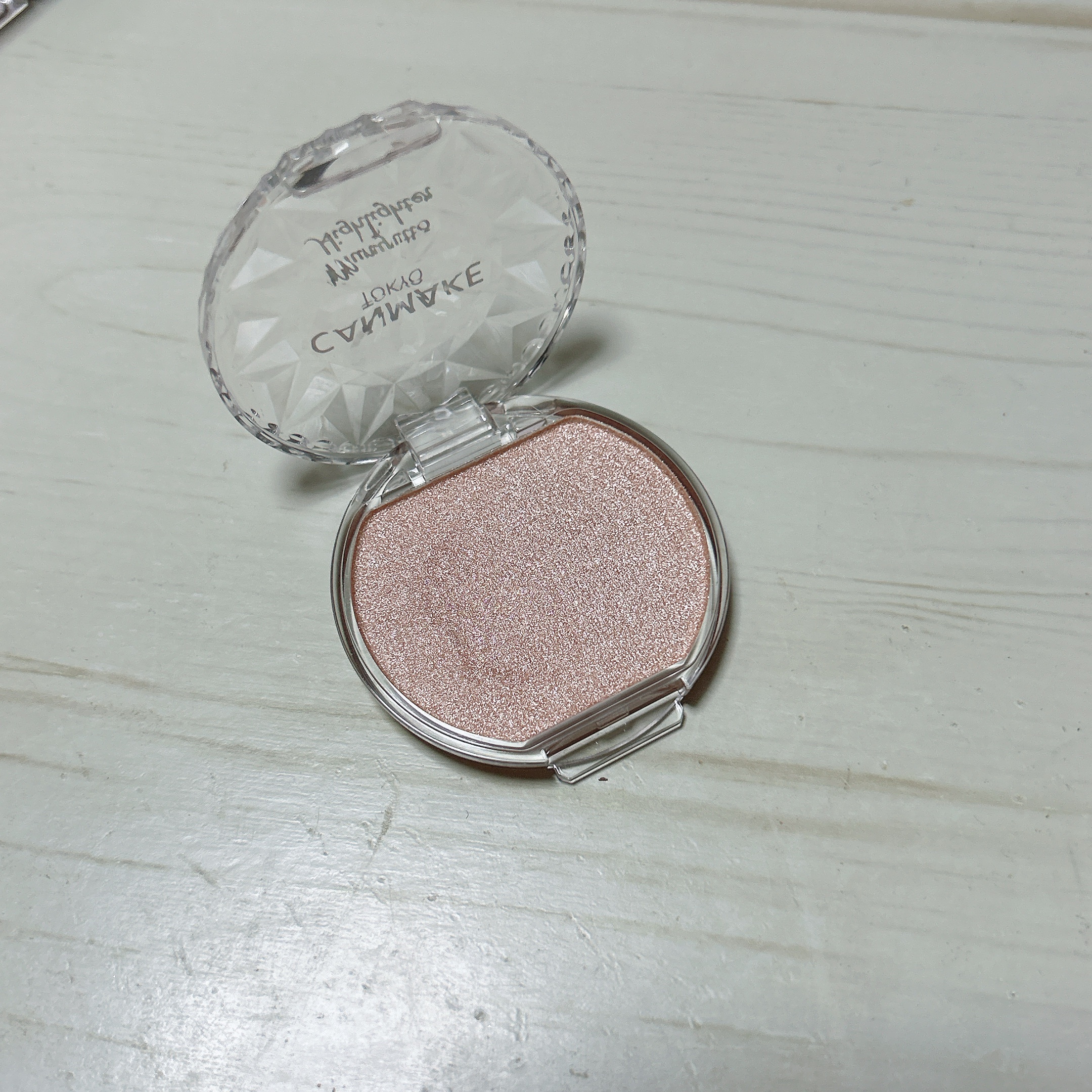 むにゅっとハイライター 03 ウォームルチル/キャンメイク/クリームハイライトを使ったクチコミ（2枚目）