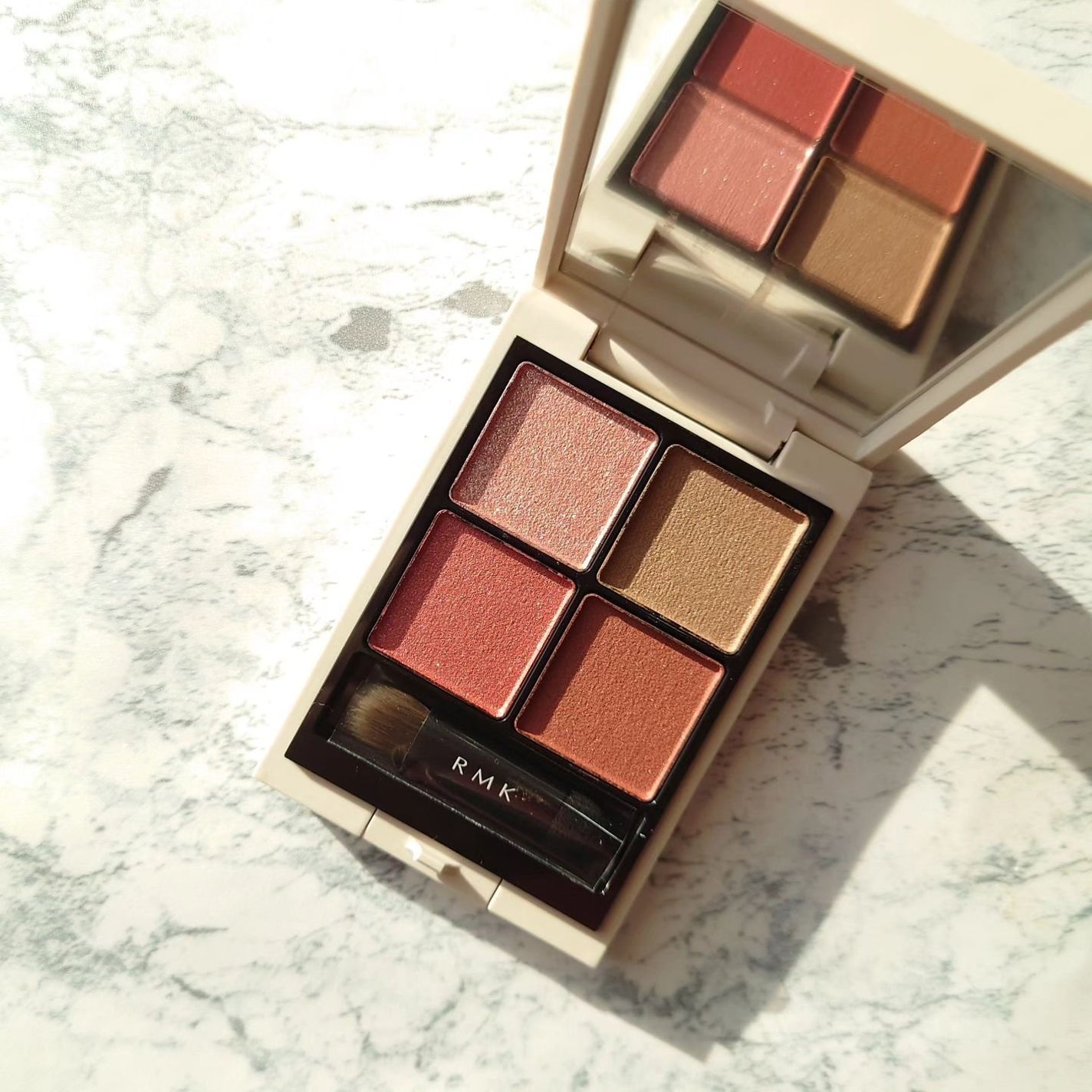 RMK シンクロマティック アイシャドウパレット/RMK/アイシャドウパレットを使ったクチコミ(2枚目)