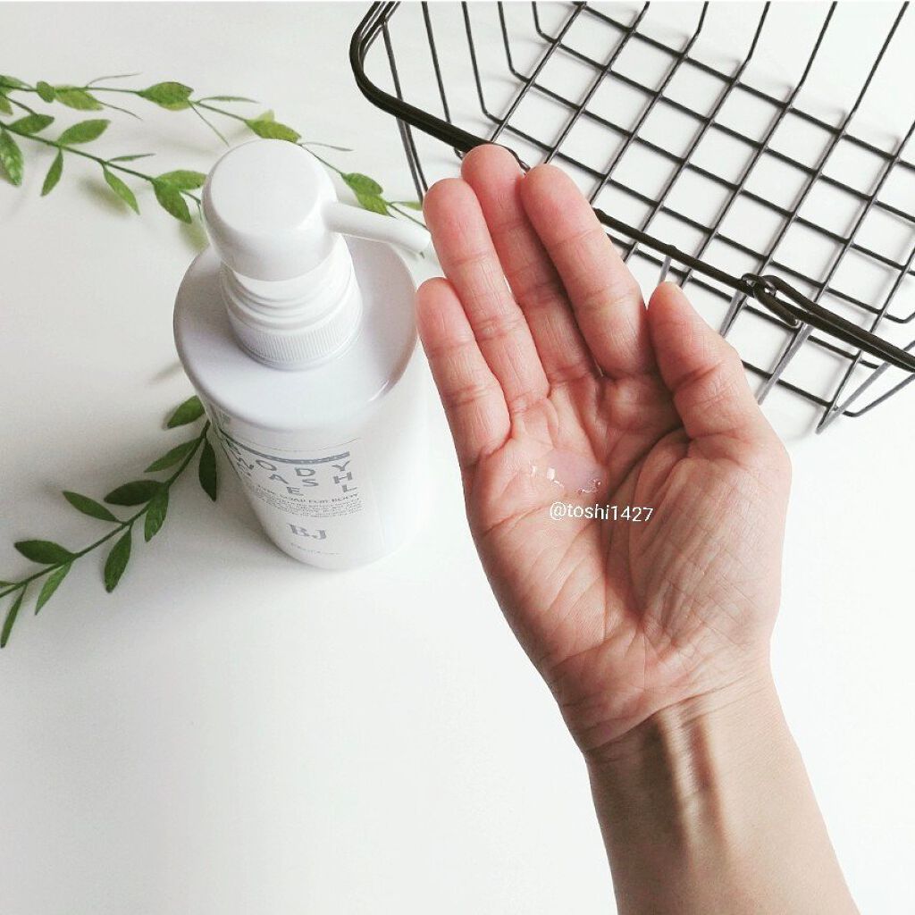 シェルシュール ボディウォッシュジェルBJのクチコミ「シンプルなパッケージでお風呂場に馴染むデザイン！
たっぷり500g入っているので
すぐ無くなら.....」（2枚目）