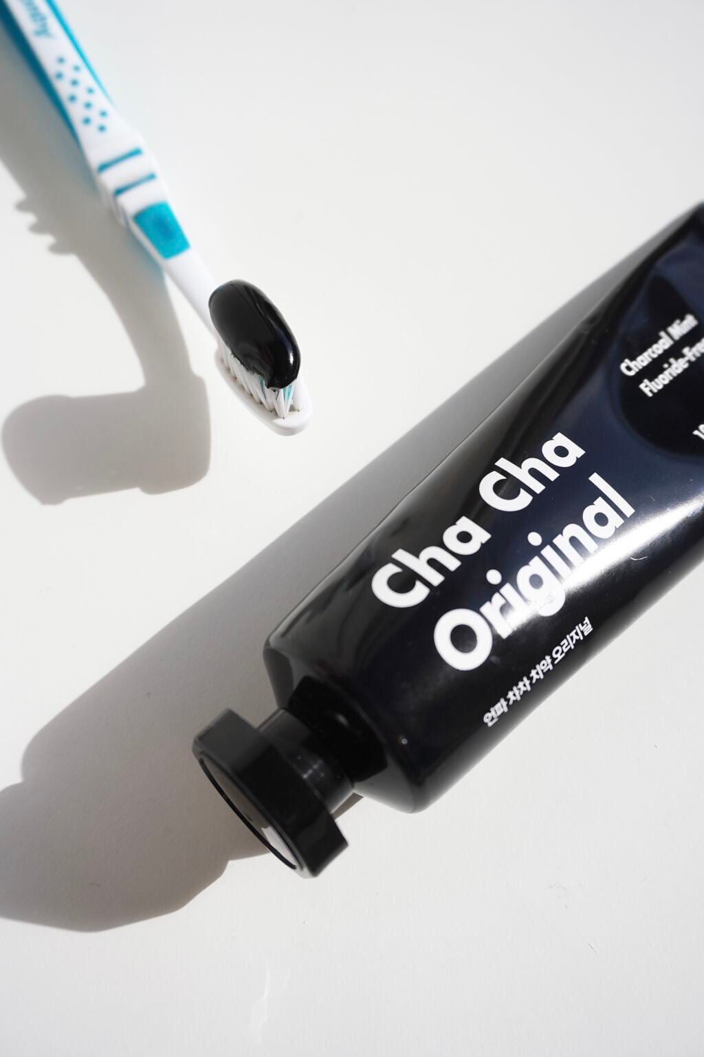 Cha Cha Charcoal Black Toothpaste/chacha/歯磨き粉を使ったクチコミ(2枚目)