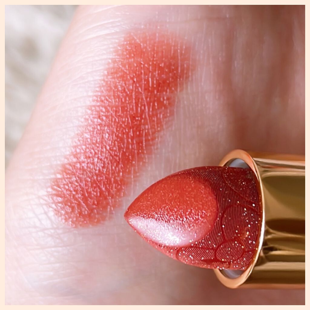 ルージュ アンリミテッド ディスコ グリッツ/shu uemura/口紅を使ったクチコミ(4枚目)