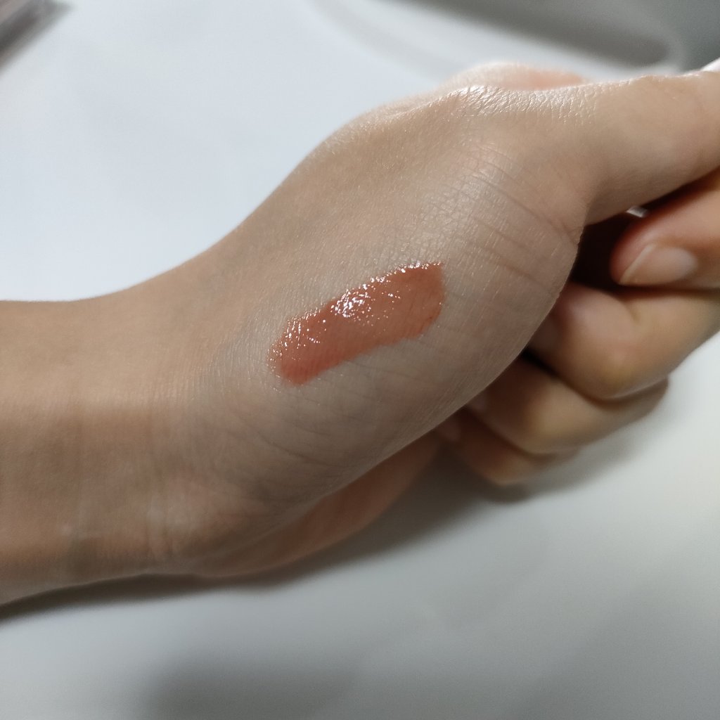 ラスティング プロボカリプス リップカラー 115  ベストアンドレスド/リンメル ロンドン/リップグロスを使ったクチコミ（2枚目）