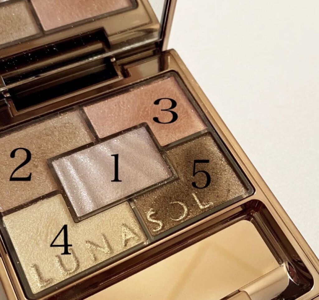 オーロライズアイズ 02 Light Variation/LUNASOL/アイシャドウパレットを使ったクチコミ（2枚目）