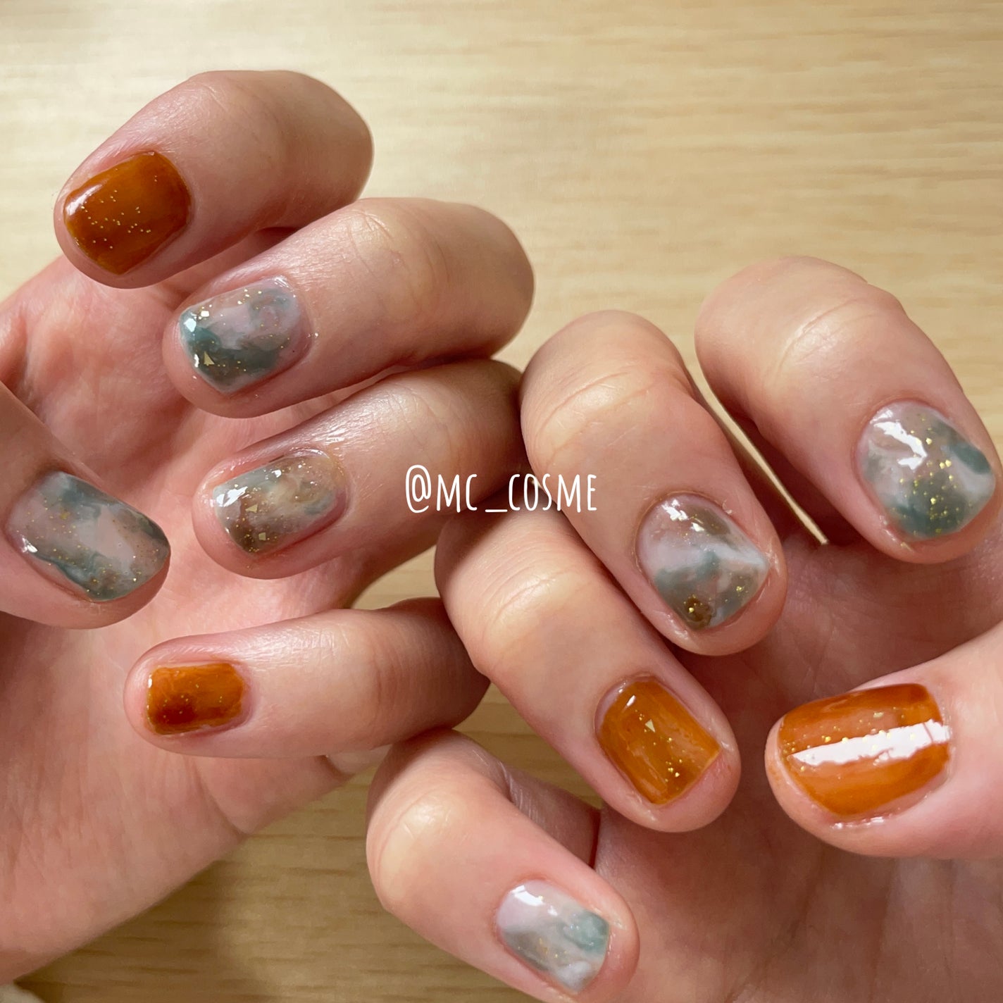 カラフルネイルズ/キャンメイク/マニキュアを使ったクチコミ(2枚目)