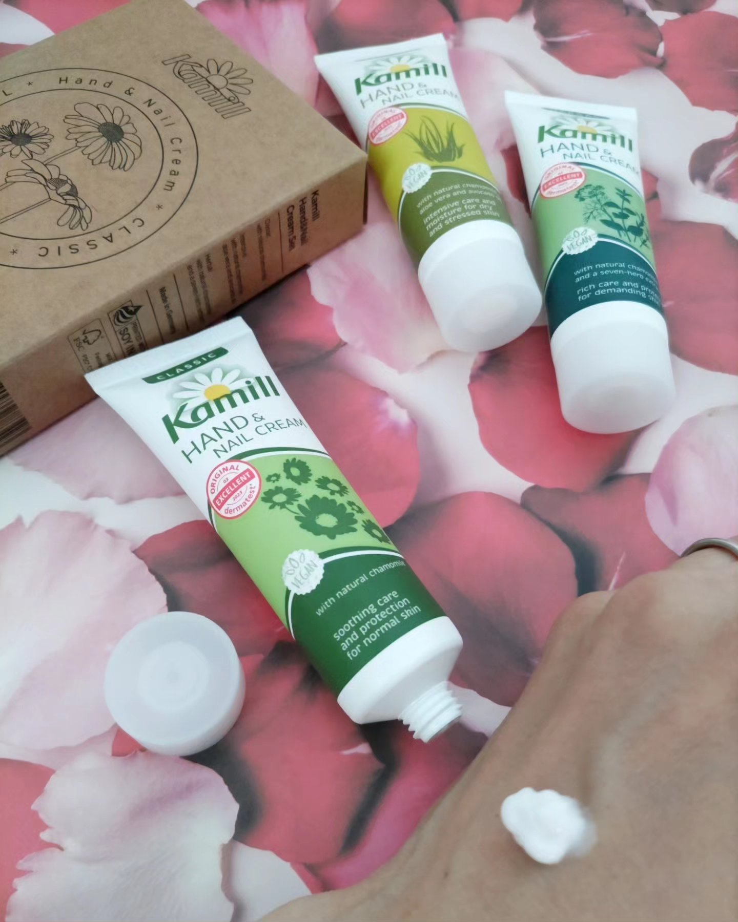 ハンド＆ネイルクリーム クラシック 3OML ミニ/カミール/ハンドクリームを使ったクチコミ（2枚目）
