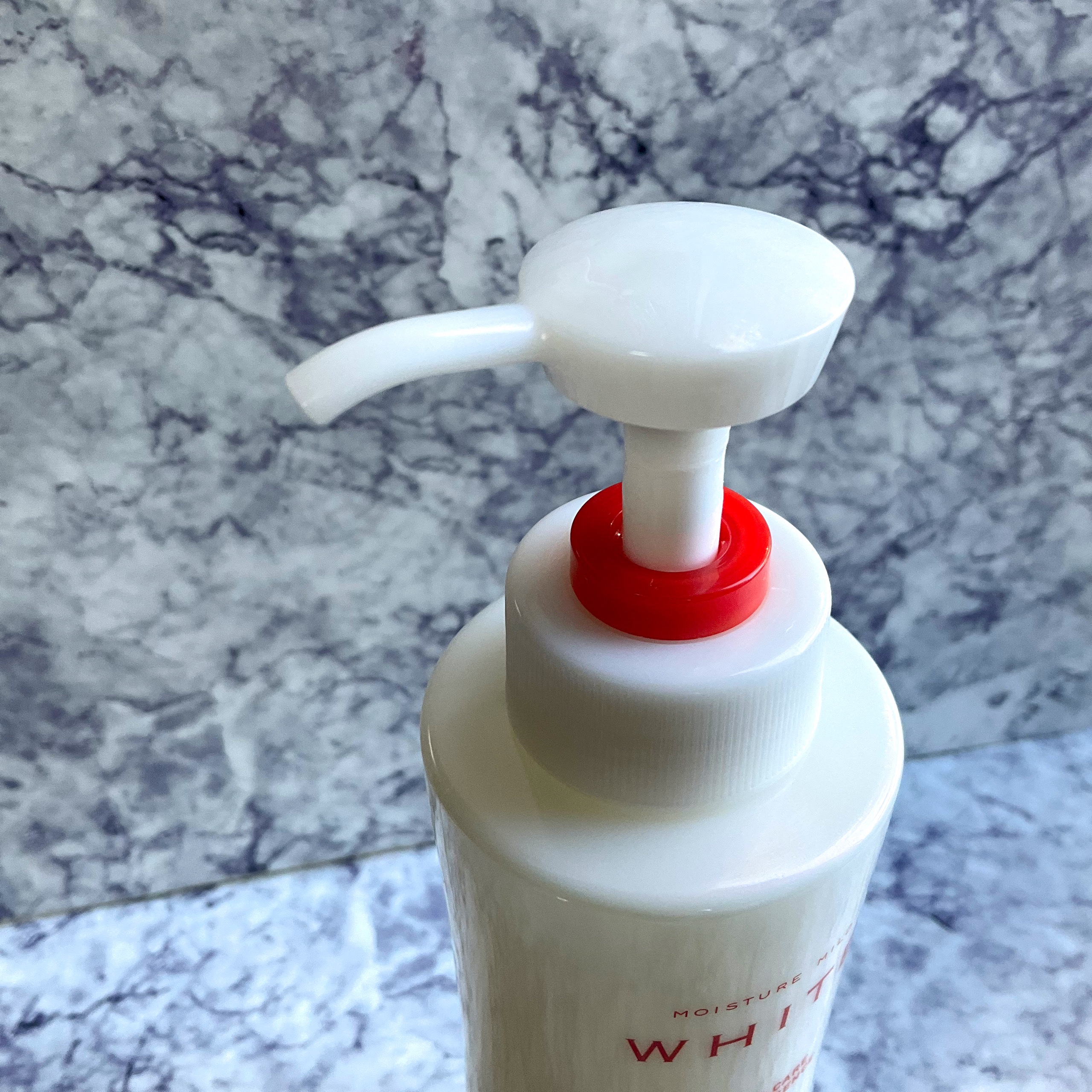 モイスチュアマイルドホワイトリンクルケア パーフェクトエッセンス/モイスチュアマイルド ホワイト/オールインワン化粧品を使ったクチコミ（2枚目）