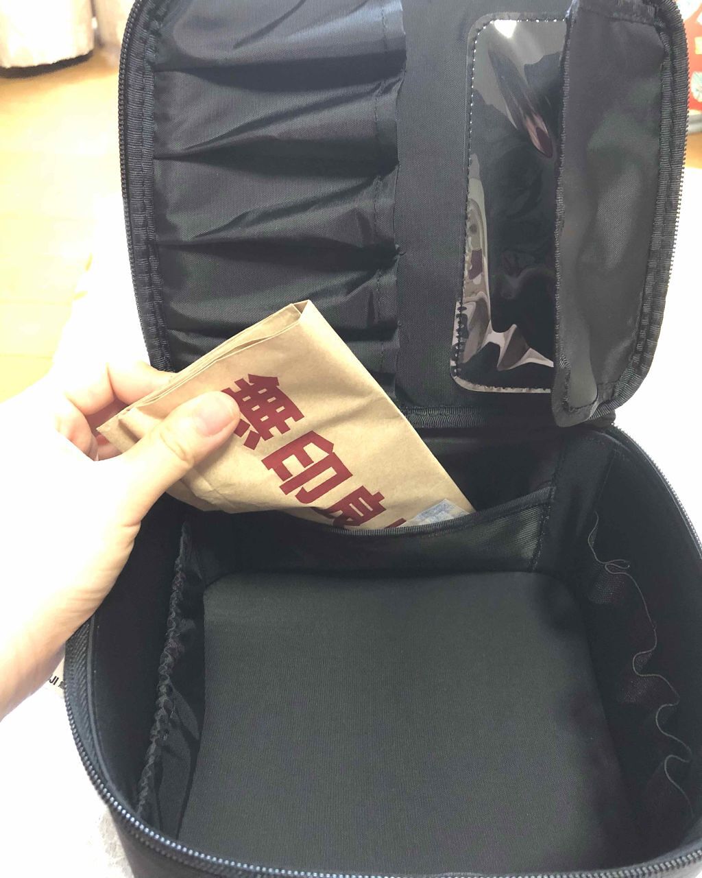 ナイロンメイクボックス・S(旧)/無印良品/化粧ポーチを使ったクチコミ(4枚目)