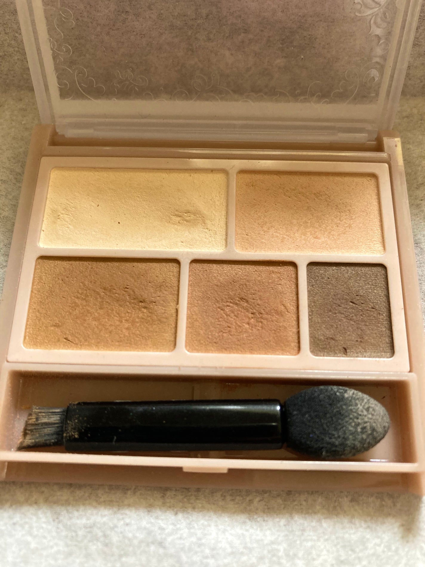 パーフェクトマルチアイズ/キャンメイク/アイシャドウパレットを使ったクチコミ(2枚目)