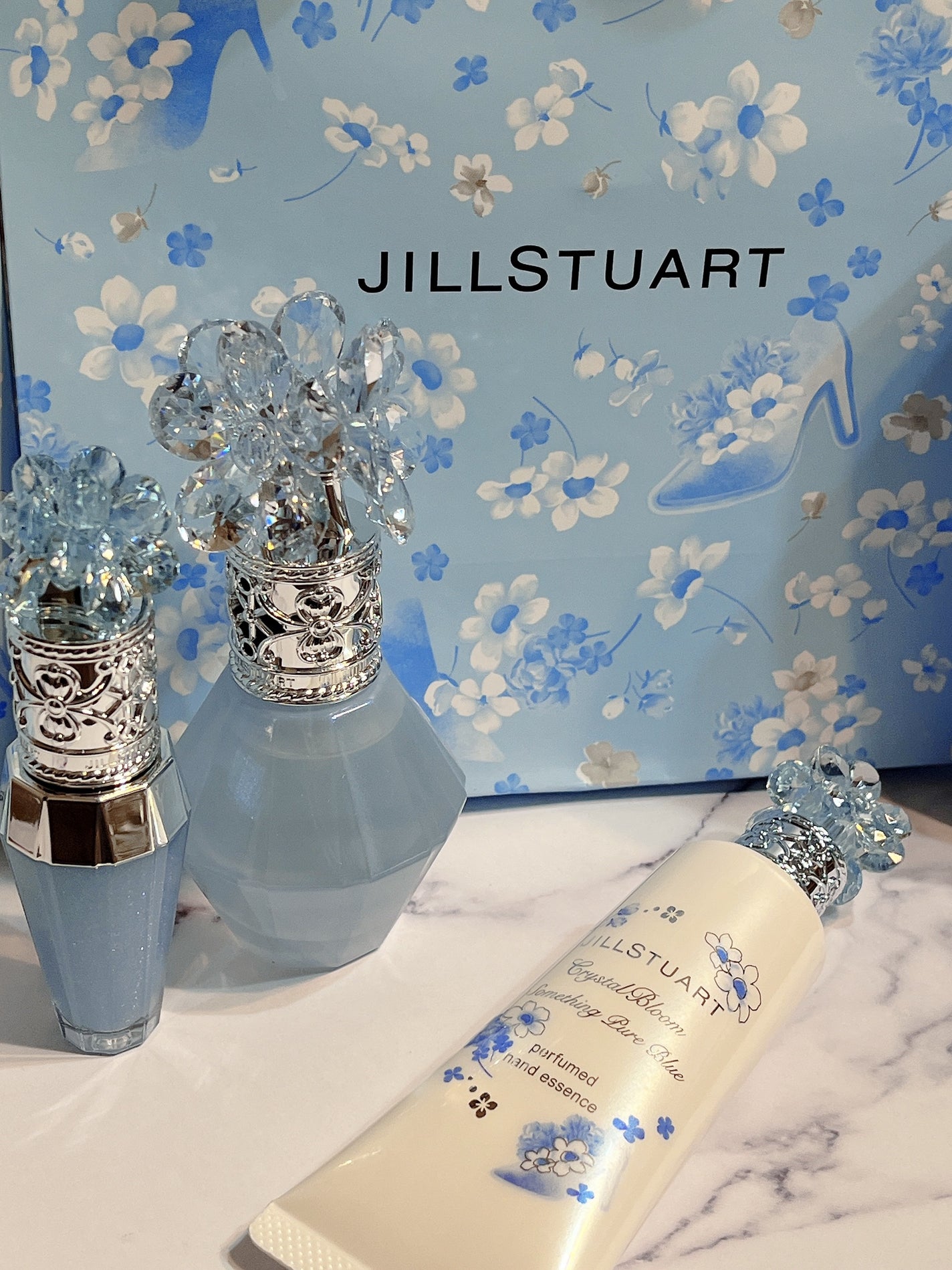 ジルスチュアート クリスタルブルーム サムシングピュアブルー パフュームドヘアミスト/JILL STUART/香水(レディース)を使ったクチコミ(1枚目)
