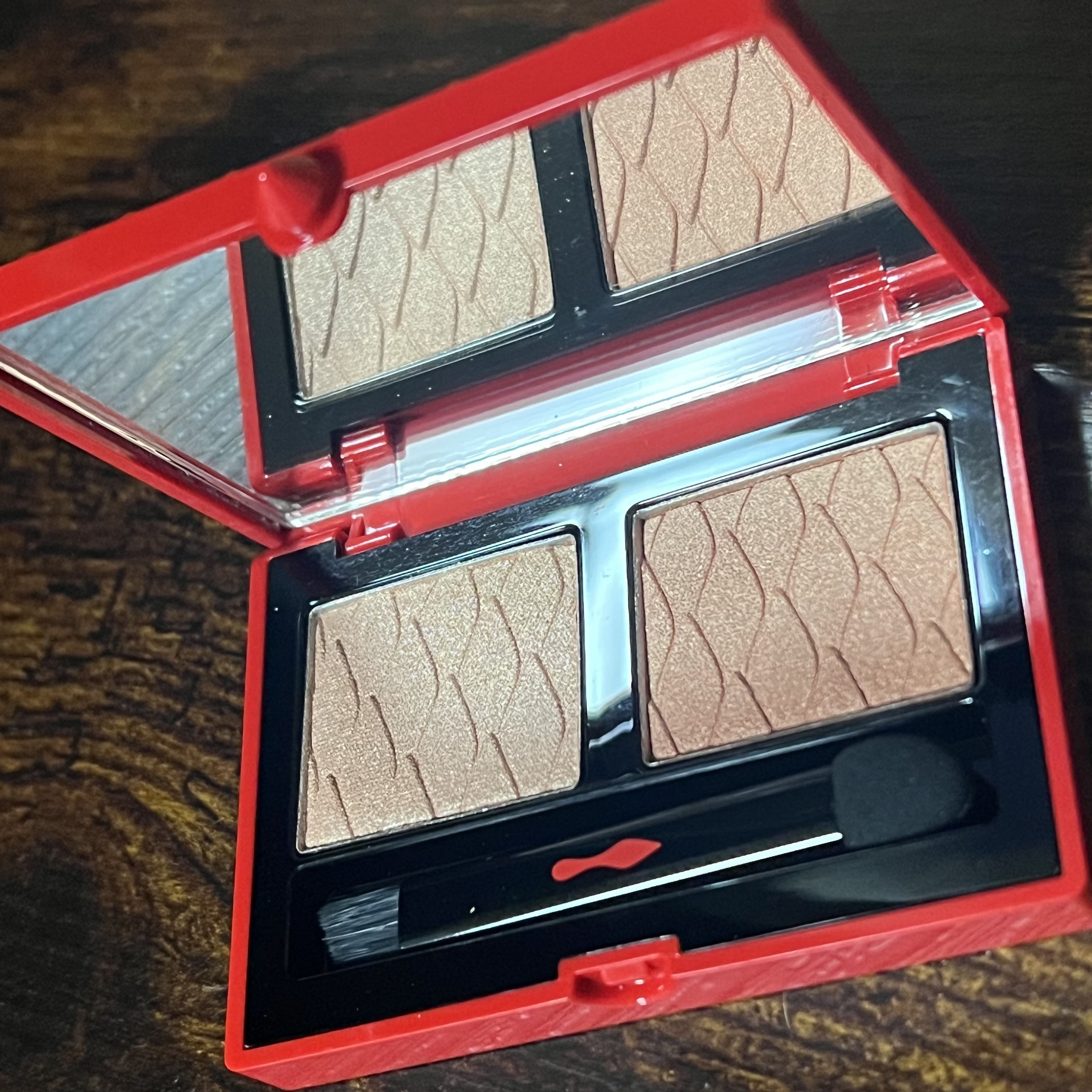 アブラカダブラ ルデュオ ホットヌードチック/クリスチャン ルブタン/アイシャドウパレットを使ったクチコミ（2枚目）