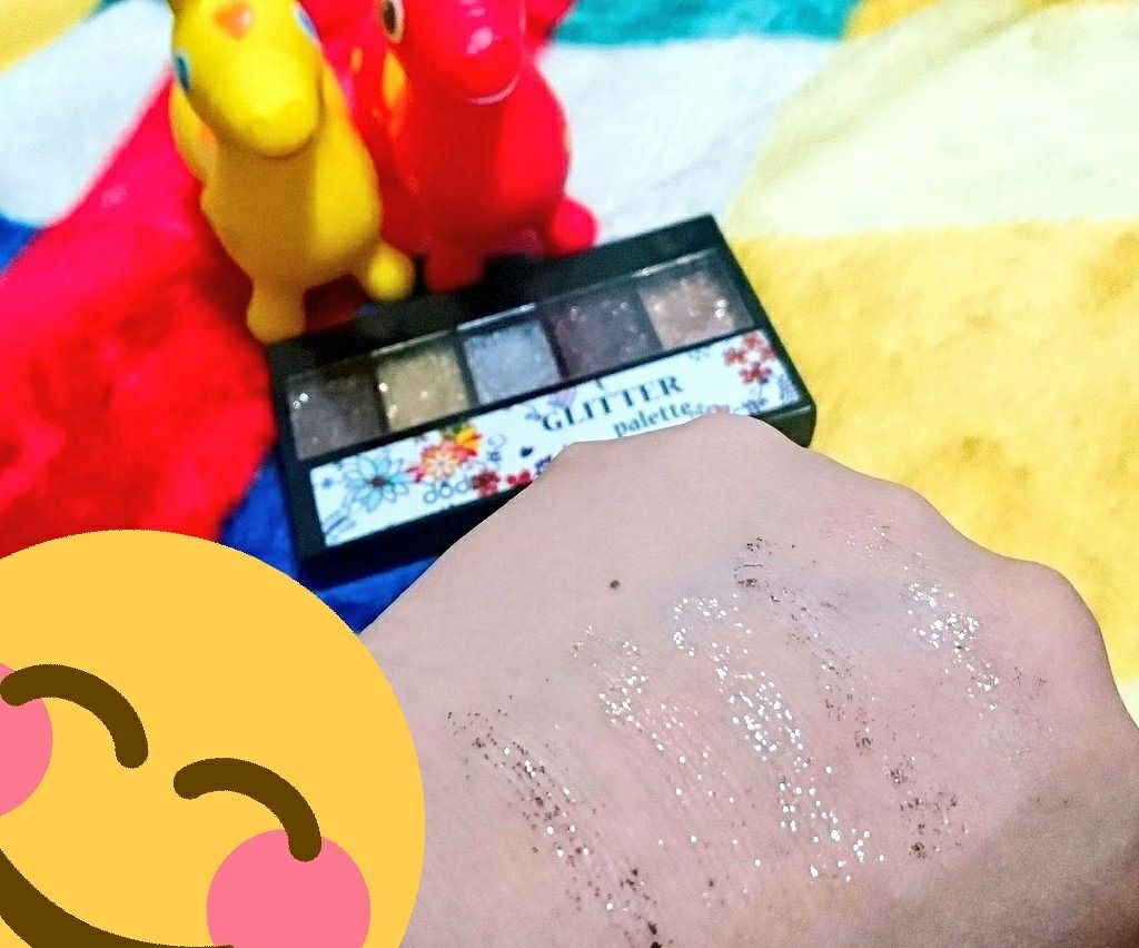 ドド グリッターパレットのクチコミ「《ドド グリッターパレット GLPL-03》

はい、もうパッケージが映え！可愛い！即買い！
.....」（3枚目）