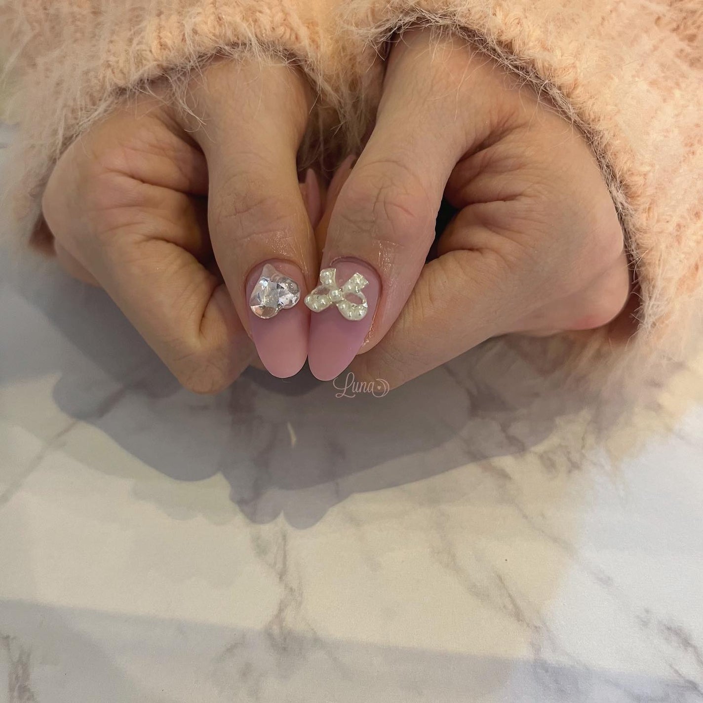 Iuna. Mizuki on LIPS 「.マットのピンク🎀#nail#nailstagram#geln..」(2枚目)