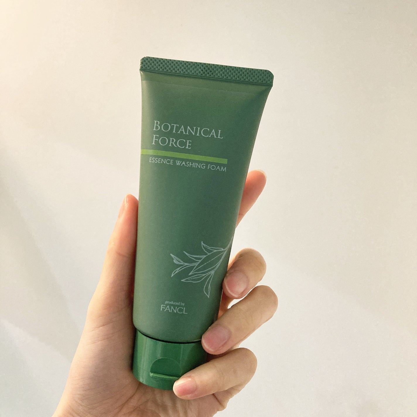 つるつるクレイウォッシュ/ボタニカルフォース/洗顔フォームを使ったクチコミ(1枚目)