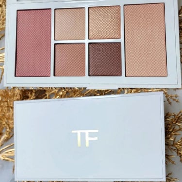 TOM FORD BEAUTY ソレイユ アイ アンド チーク パレットのクチコミ「❤TOMFORD❤ホリデー🌟⁡
⁡『アイ アンド チーク パレット』01W ￥18,150⁡⁡.....」（3枚目）