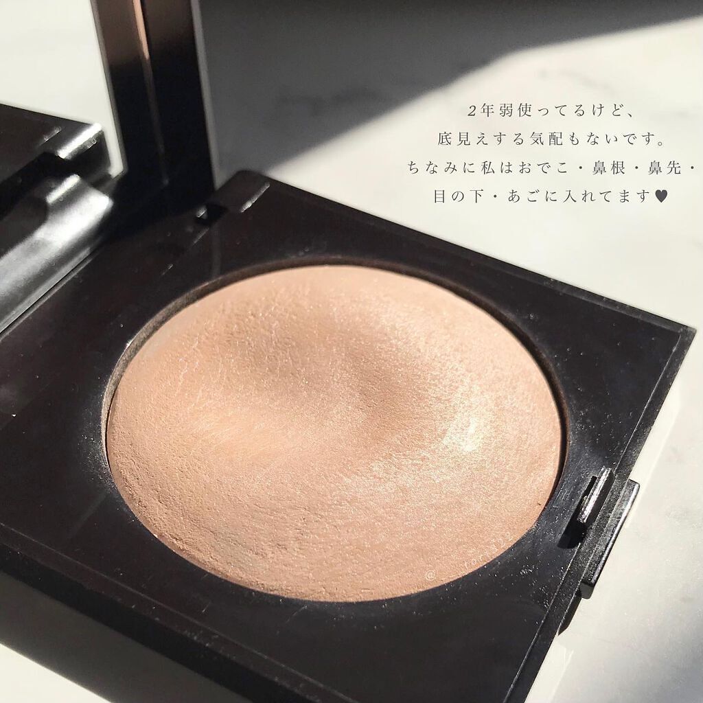 マットラディアンス ベイクドパウダー ハイライト01/ローラ メルシエ/パウダーハイライトを使ったクチコミ(5枚目)