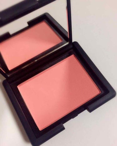 チークレビュー🍑

NARS
ブラッシュ 4040 FINAL CUT

このチーク、ジャニオタ的には
とてつもなく気になる存在だったので
出てすぐに購入しました💕🐢
私、毎週火曜日はこちらのチークです