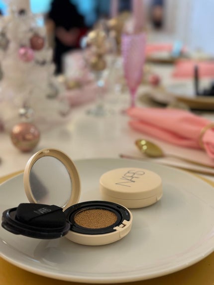 NARS ピュアラディアントプロテクション アクアティックグロー クッションファンデーション SPF50+/PA+++のクチコミ「NARS史上最高レベルにプロテクト機能が搭載され、乾燥、紫外線、ホコリやPM2.5など環境スト.....」(1枚目)