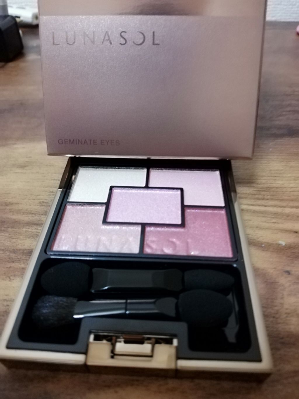 ジェミネイトアイズ N/LUNASOL/アイシャドウパレットを使ったクチコミ（2枚目）