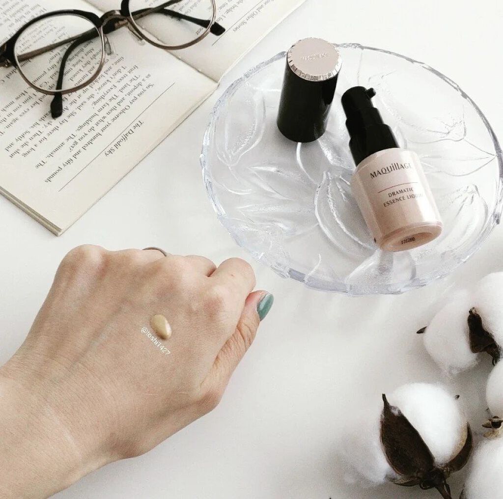 ドラマティックエッセンスリキッド/マキアージュ/リキッドファンデーションを使ったクチコミ（3枚目）