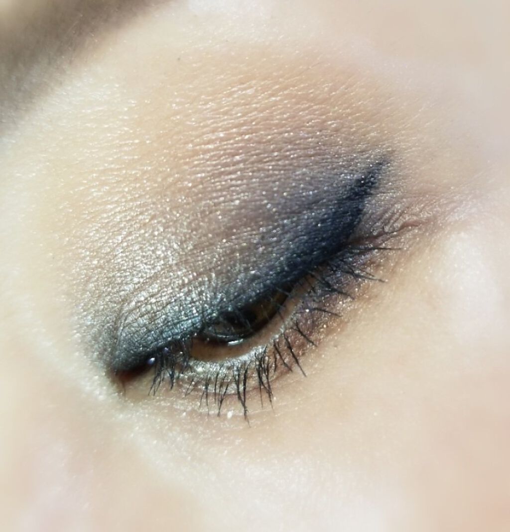 カラークイーン オイルシャドウ #02/ロレアル パリ/単色アイシャドウを使ったクチコミ（3枚目）