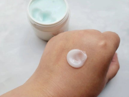 ミルキージェル オイルコントロール/アベンヌ/オールインワン化粧品を使ったクチコミ(4枚目)