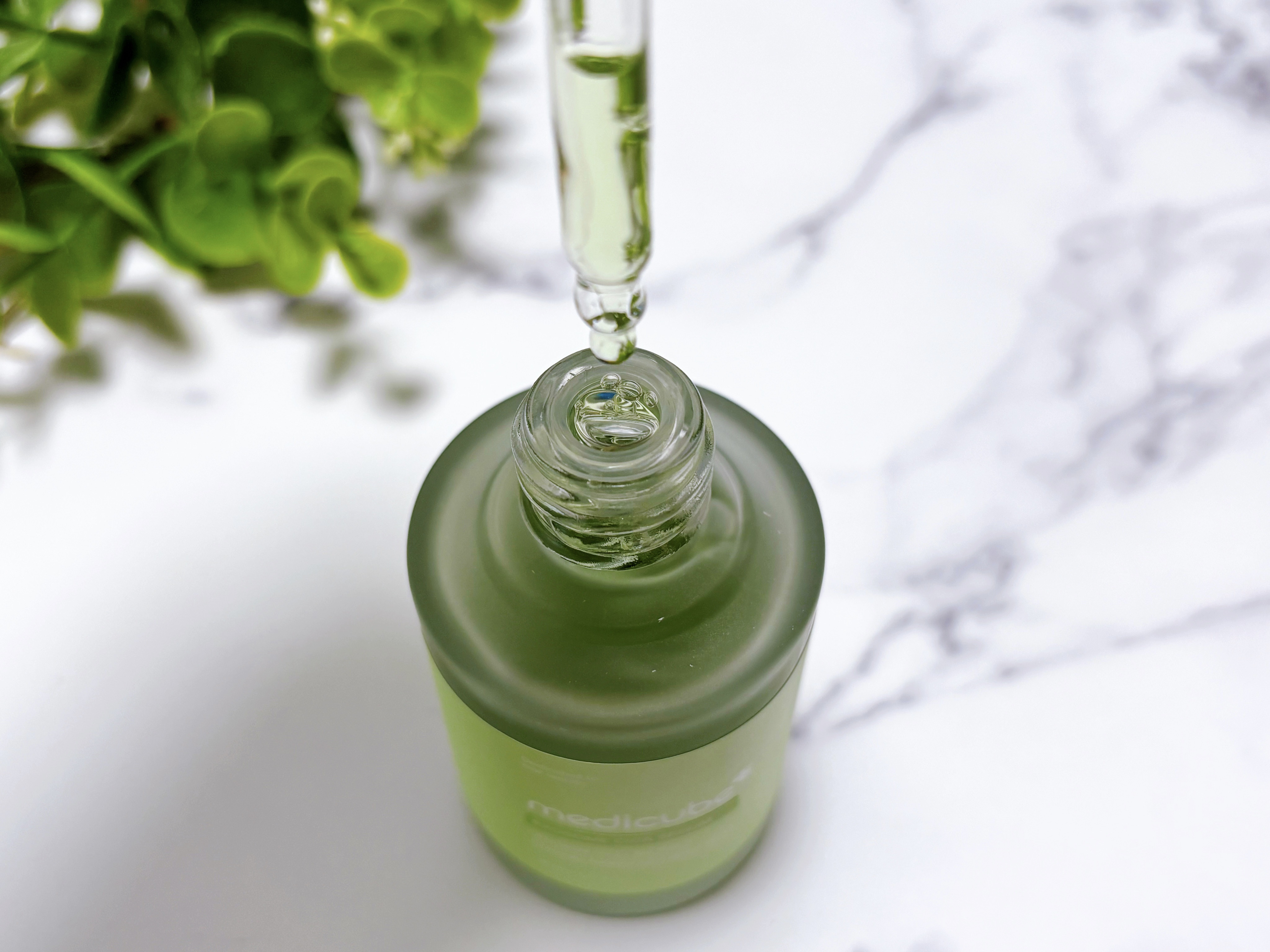 エクソソームシカセラム/MEDICUBE/美容液を使ったクチコミ（2枚目）