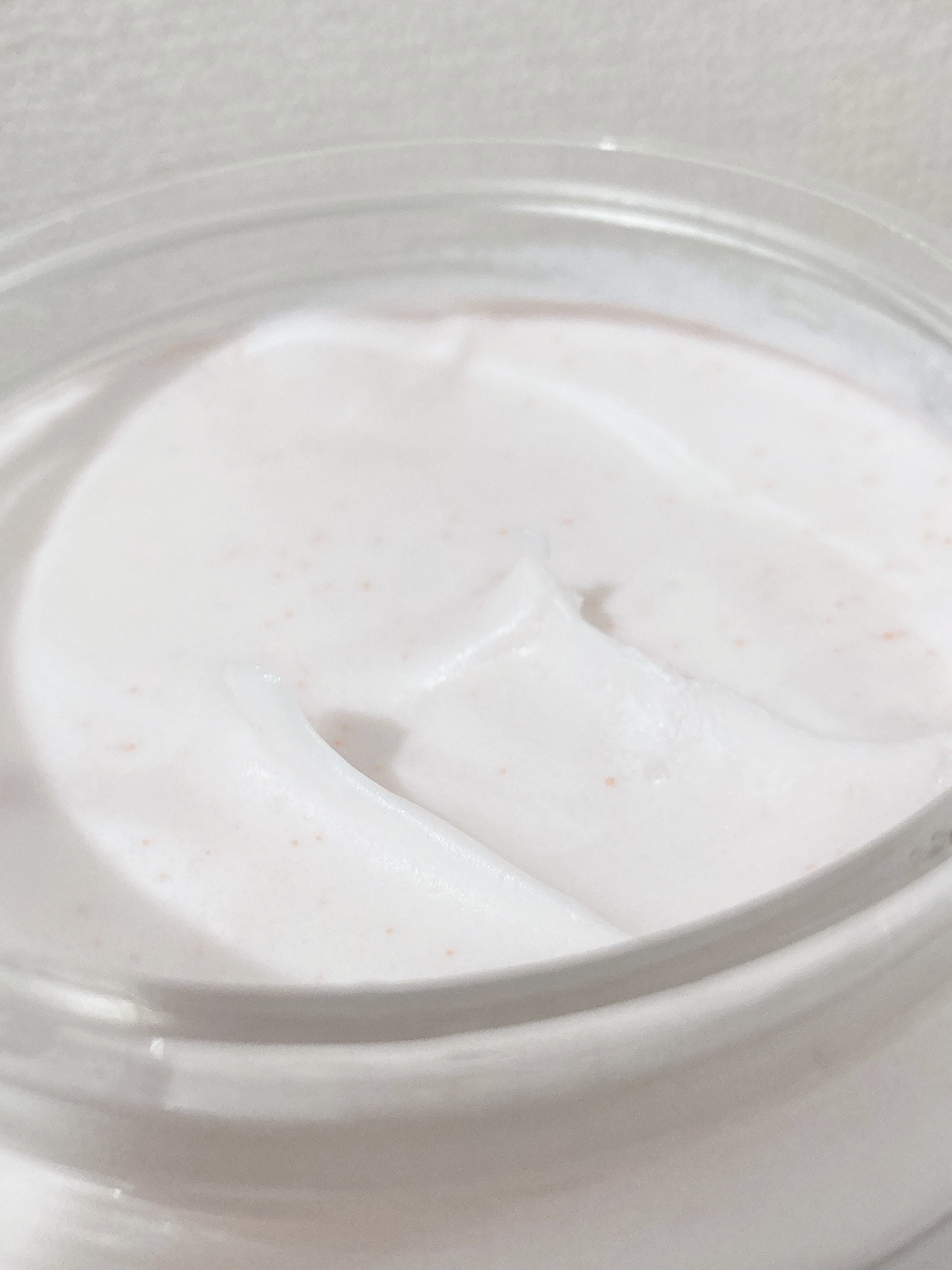 ダヴ ふわとろ クリーミースクラブ サクラ＆ムスク/ダヴ/ボディスクラブを使ったクチコミ（2枚目）