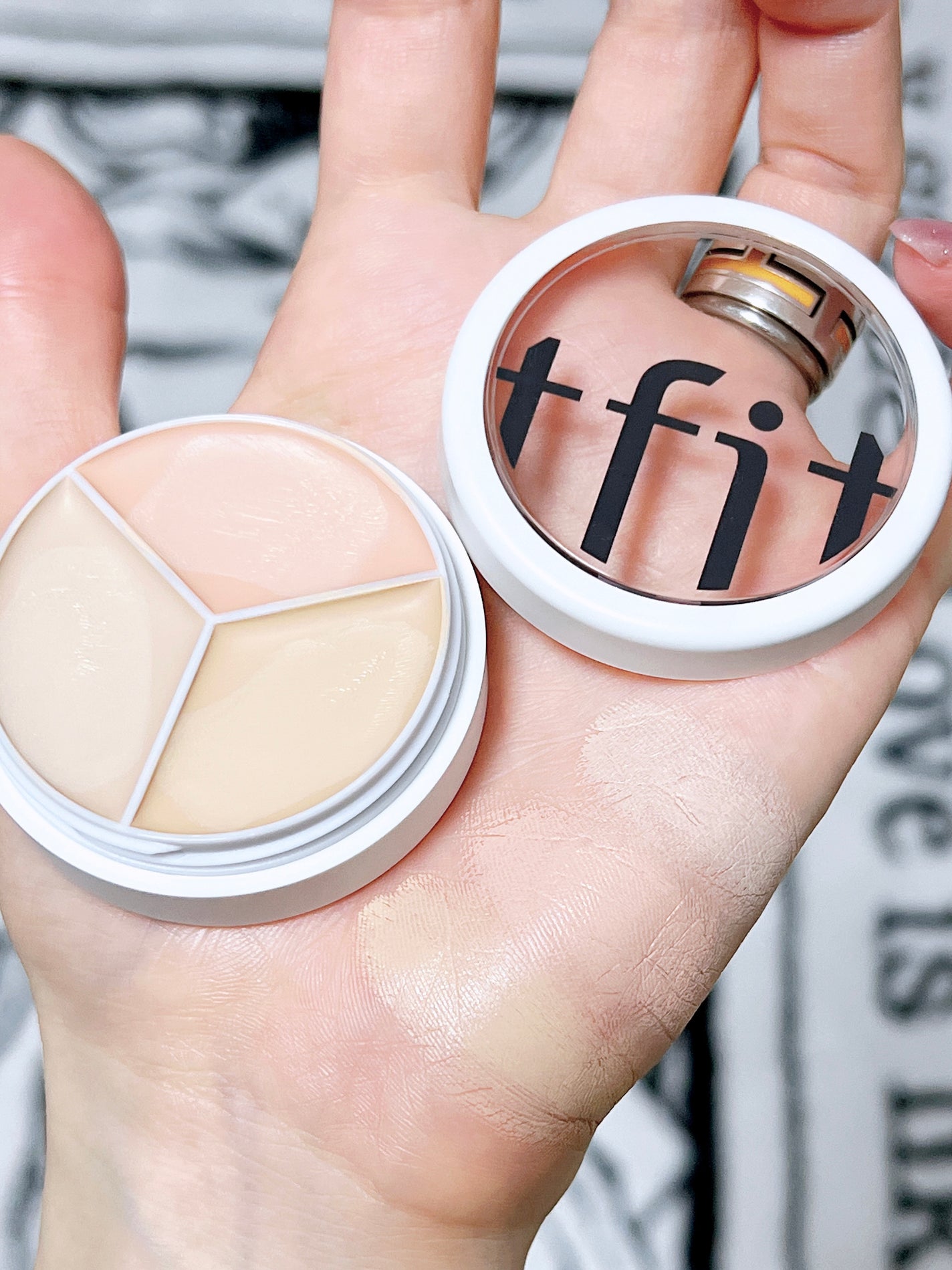 k_cosme on LIPS 「肌トーンに合わせて使える#TFIT3色コンシーラーがマジ優秀。..」(2枚目)