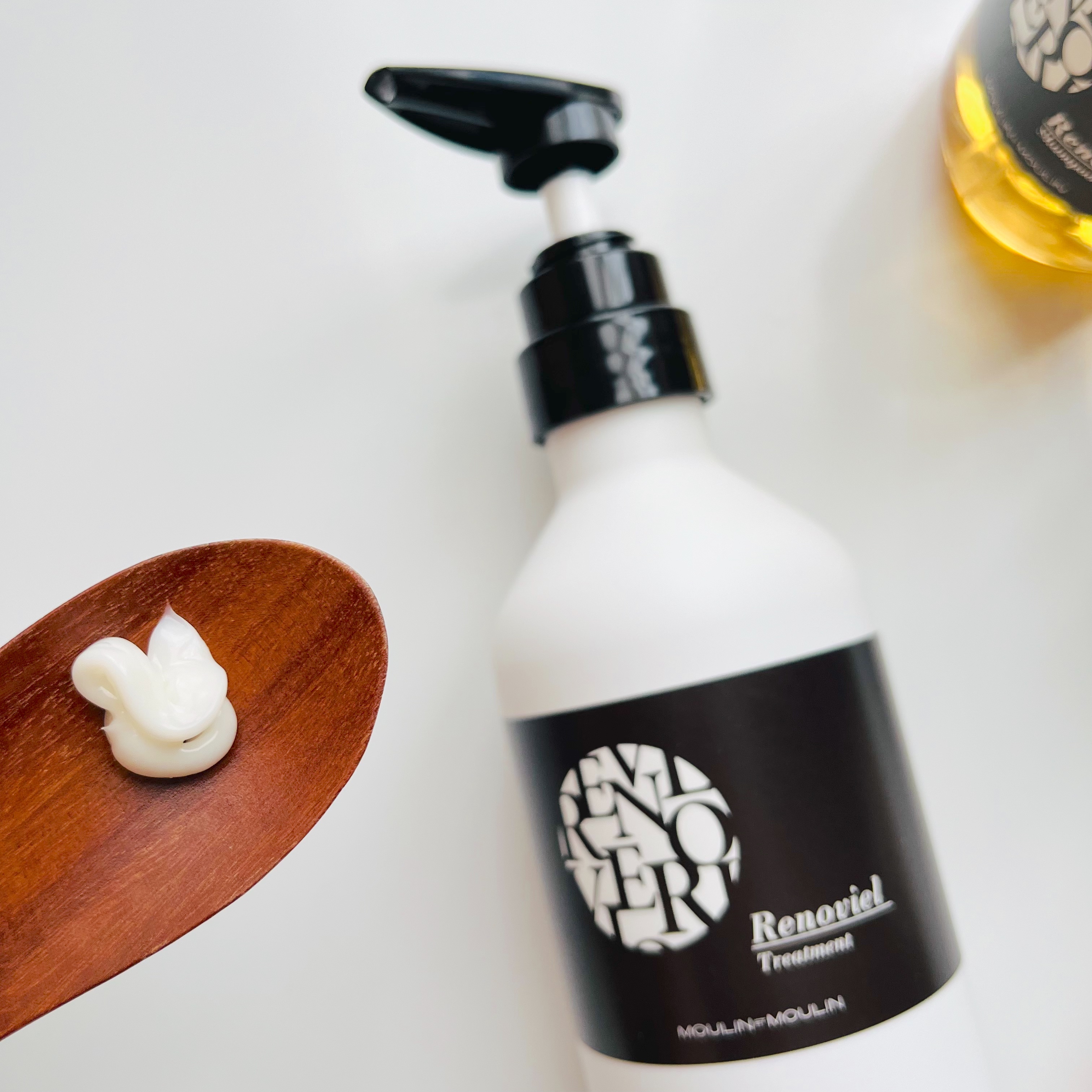 リノヴィールシャンプートリートメント、アウトバストリートメント3点