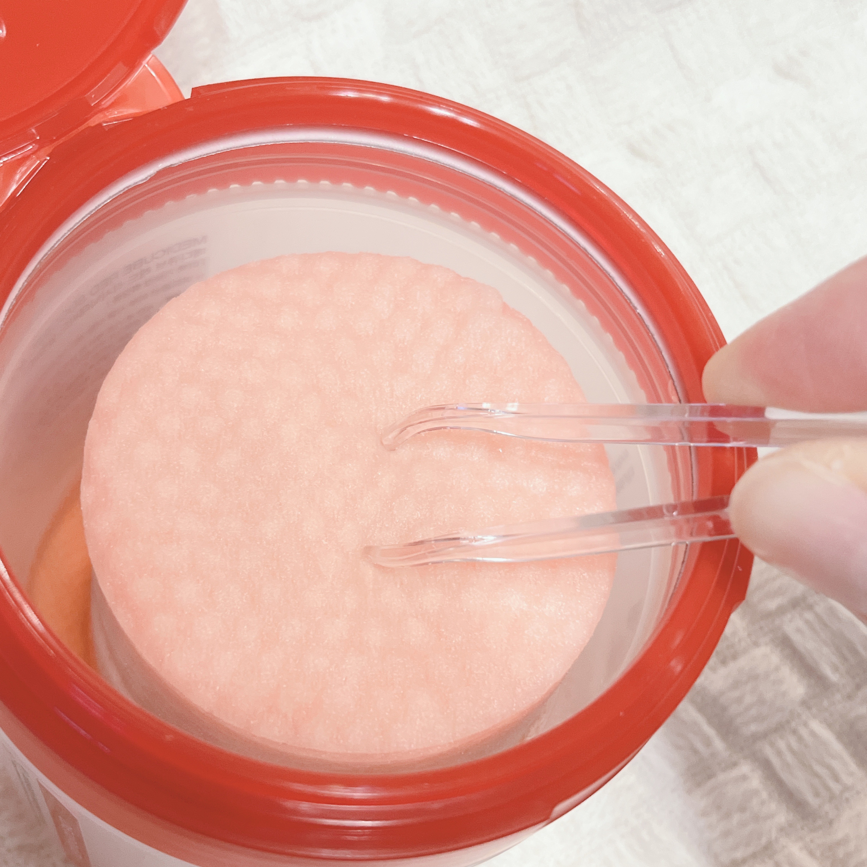 レッドアクネピーリングパッド/MEDICUBE/トナーパッドを使ったクチコミ（3枚目）