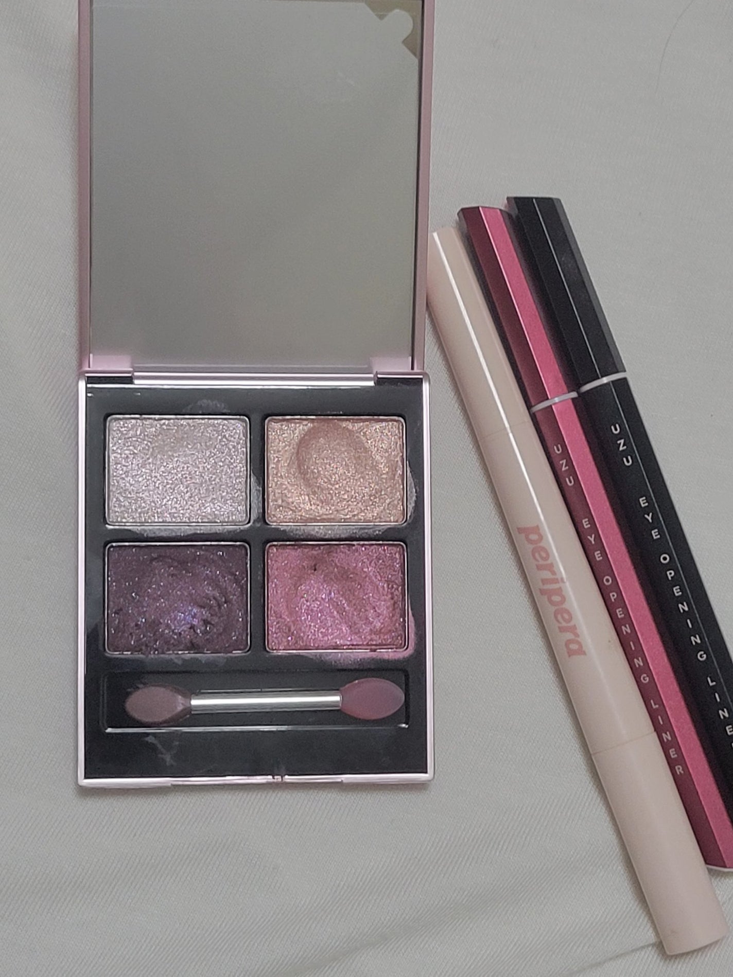 シュガー トゥインクル デュオ アイ スティック/PERIPERA/スティックアイシャドウを使ったクチコミ(2枚目)