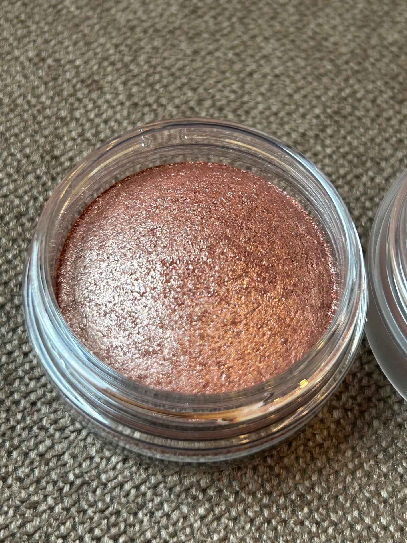 アイグロウジェム スキンシャドウ/DECORTÉ/ジェル・クリームアイシャドウを使ったクチコミ(3枚目)