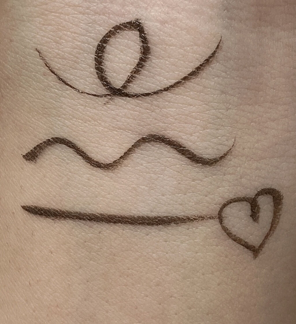 ハイパーシャープ ライナー R/MAYBELLINE NEW YORK/リキッドアイライナーを使ったクチコミ（3枚目）