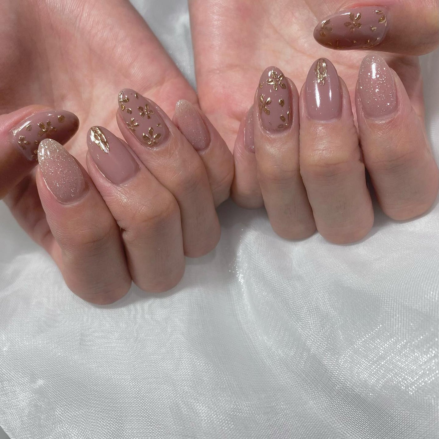 kanna on LIPS 「・・・ミラーフラワーとラメでキラキラ、でもくすみピンクで大人っ..」(1枚目)