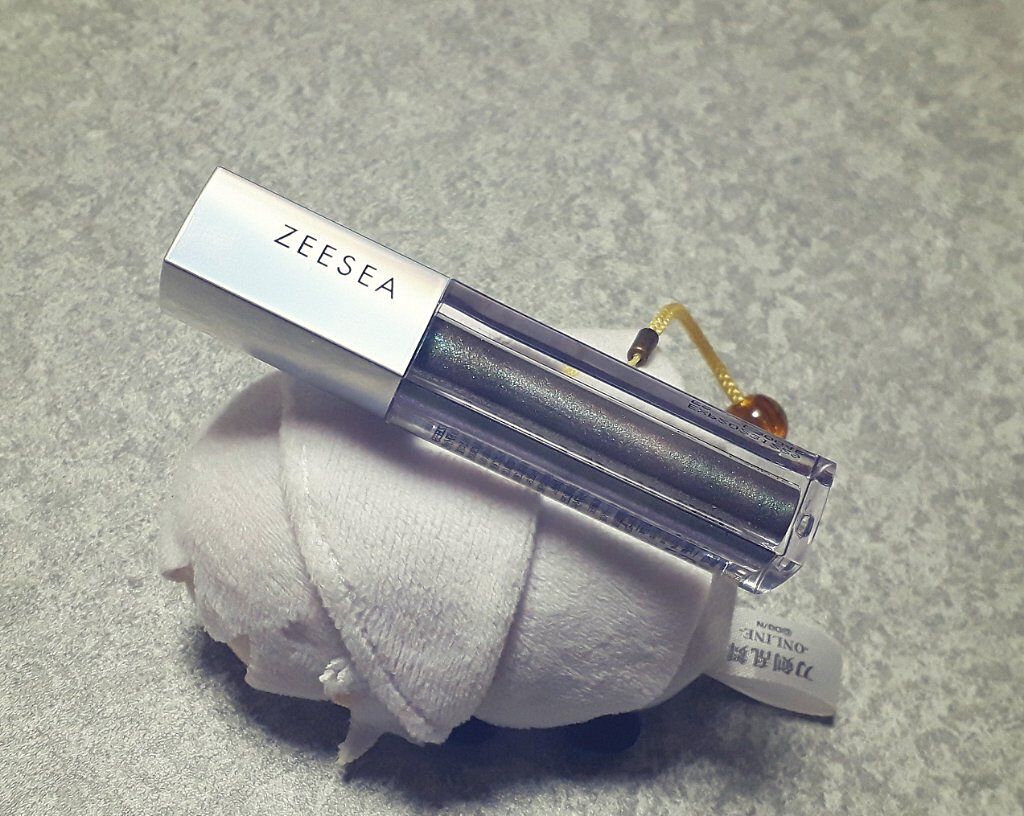 ダイヤモンドシリーズ 星空リキッドアイシャドウ/ZEESEA/リキッドアイシャドウを使ったクチコミ(1枚目)