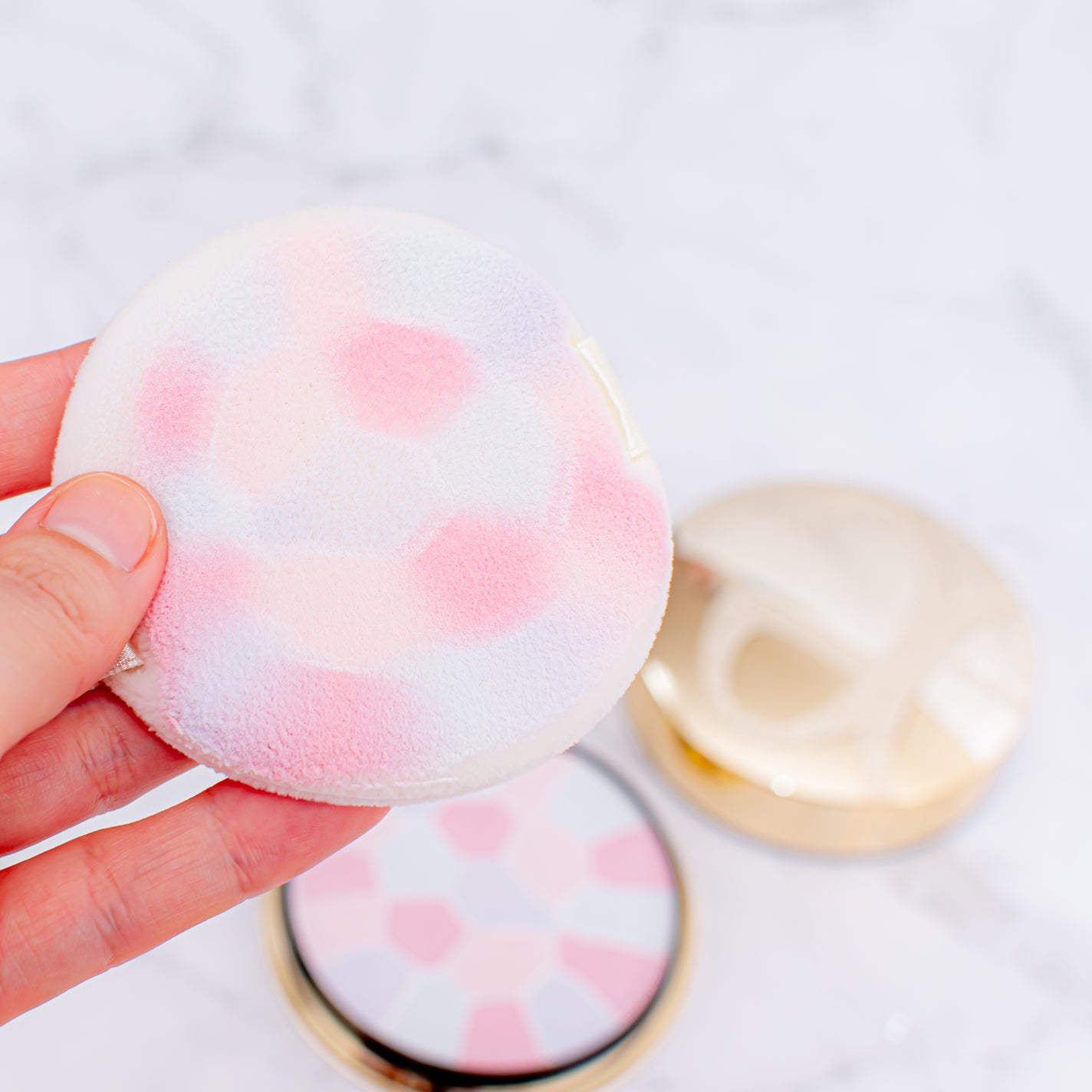 エレガンス ラ プードル オートニュアンス リクスィーズ/Elégance/プレストパウダーを使ったクチコミ(5枚目)