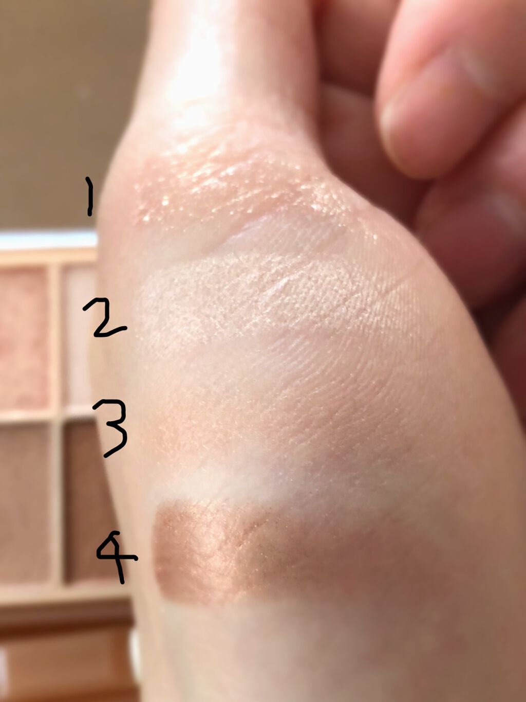 ベージュトーンアイシャドウ/CEZANNE/アイシャドウパレットを使ったクチコミ（3枚目）