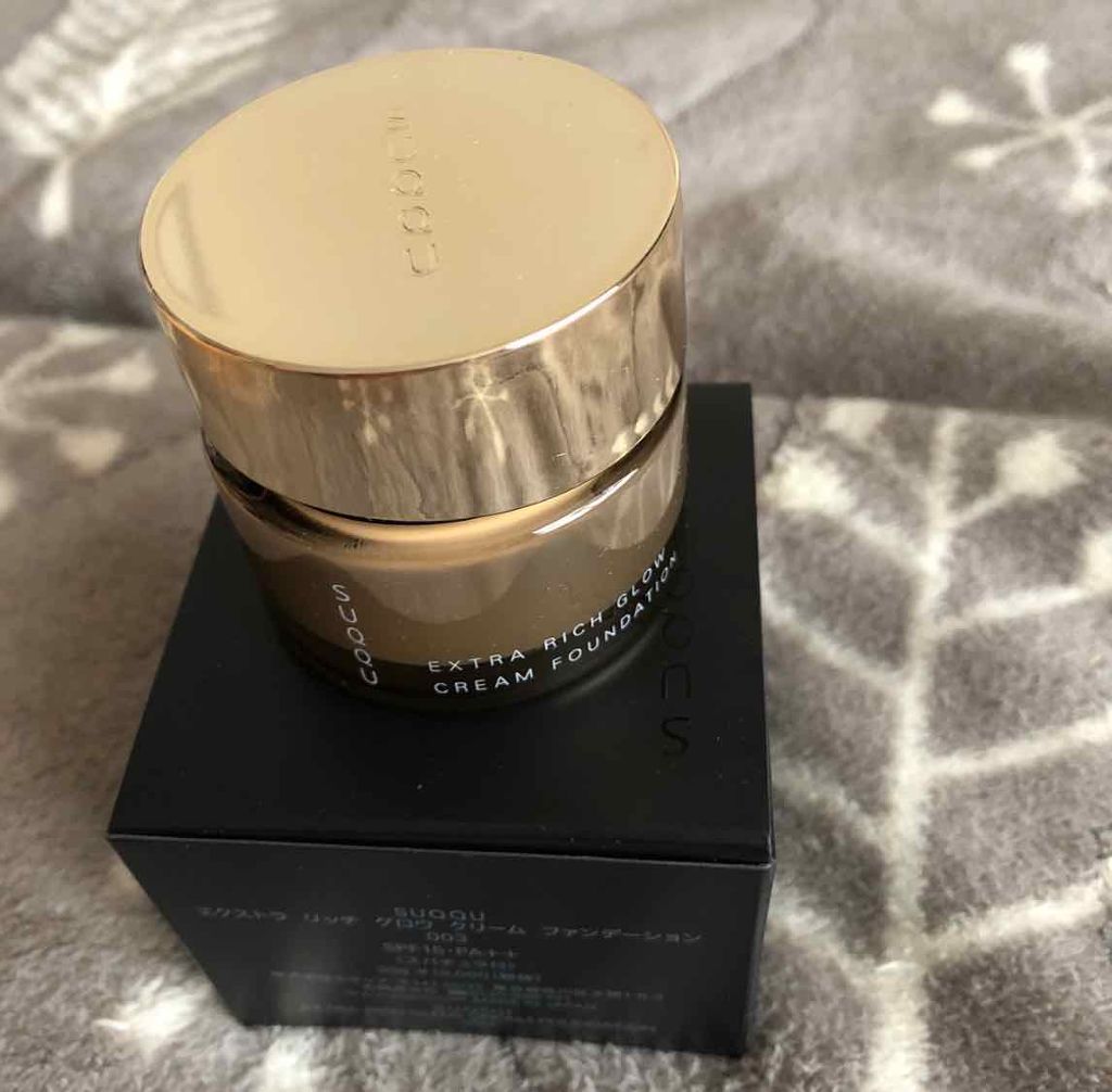 エクストラ リッチ グロウ クリーム ファンデーション 102 ナチュラルオークル(標準色)/SUQQU/クリーム・エマルジョンファンデーションを使ったクチコミ（1枚目）