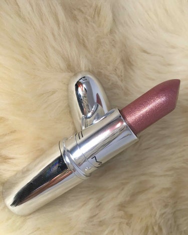 M・A・C リップスティック【ホリデーコレクション 2018】 のクチコミ「
MAC  
リップスティック
ア ウィンク オブ ピンク💄



実はラメのリップは苦手な私.....」（1枚目）