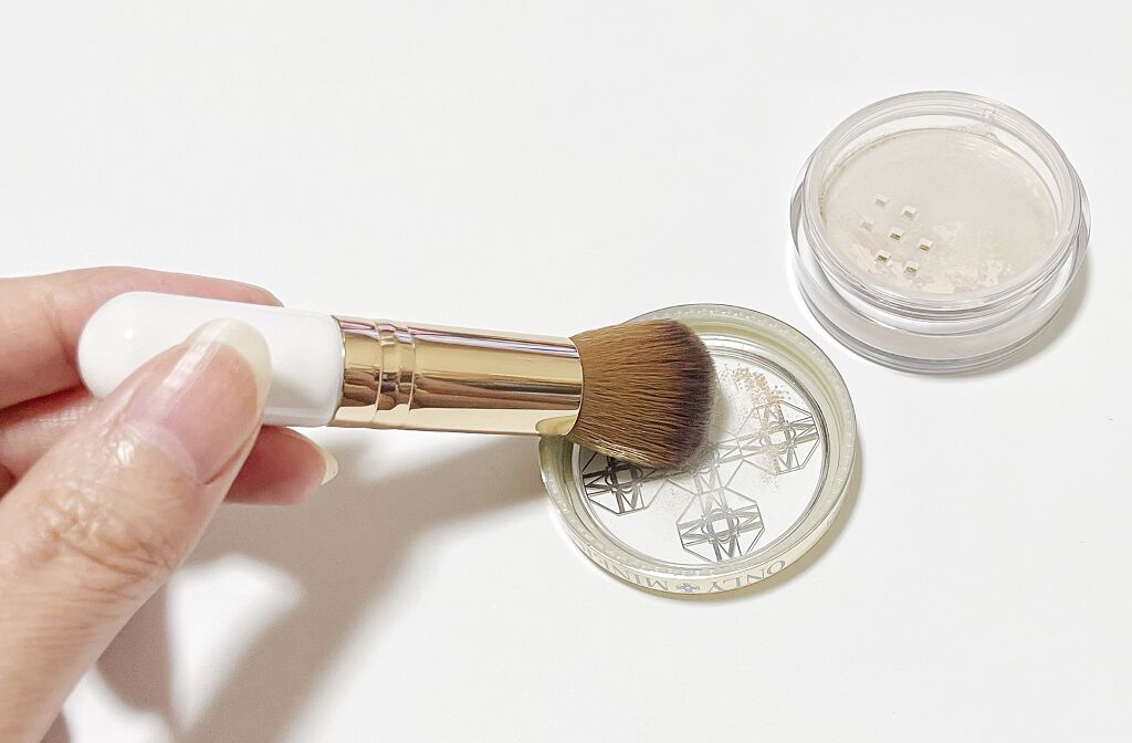 薬用美白ファンデーションSPF50+/ONLY MINERALS/ルースパウダーを使ったクチコミ（2枚目）