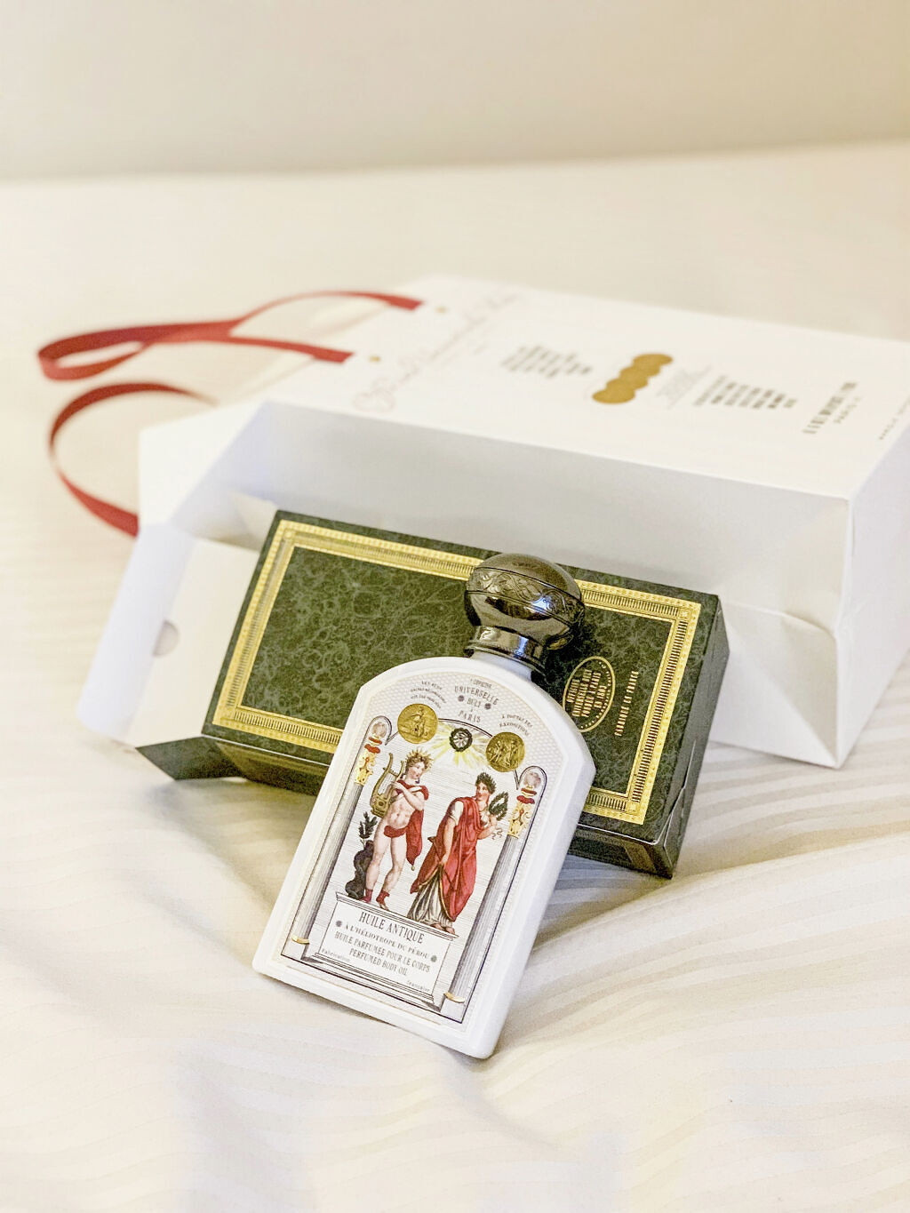 ユイル・アンティーク ヘリオトロープ・デュ・ペルー/オフィシーヌ・ユニヴェルセル・ビュリー/ボディオイルを使ったクチコミ（1枚目）