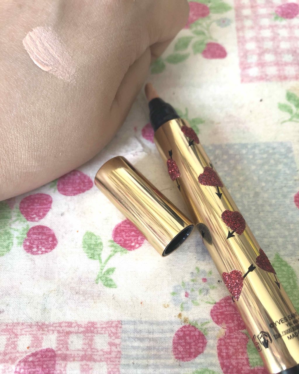 ラディアント タッチ/YVES SAINT LAURENT BEAUTE/リキッドコンシーラーを使ったクチコミ（1枚目）