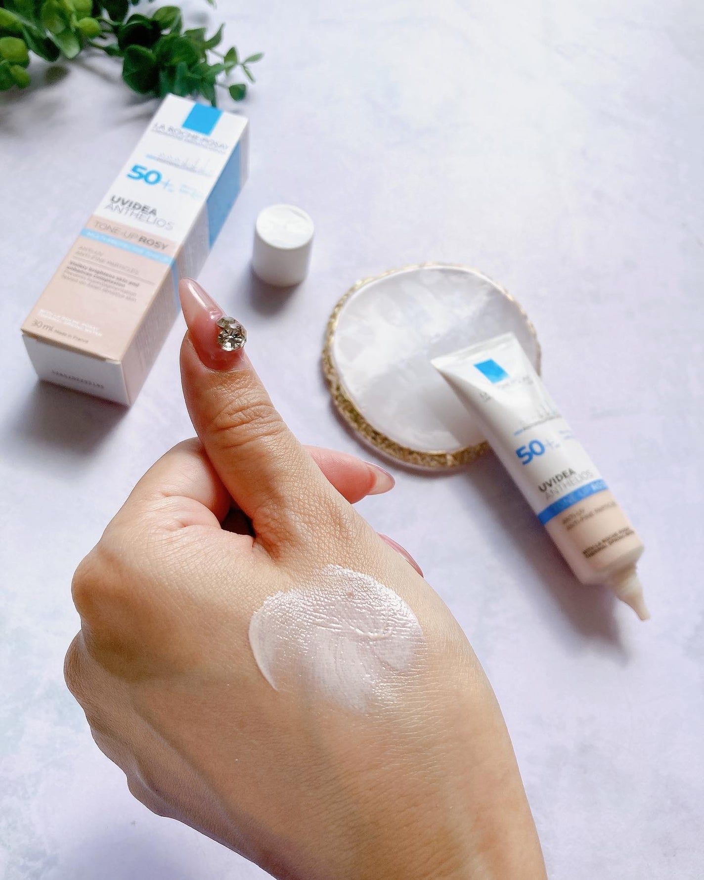 UVイデア XL プロテクショントーンアップ ローズ/ラ ロッシュ ポゼ/日焼け止めクリームを使ったクチコミ(5枚目)