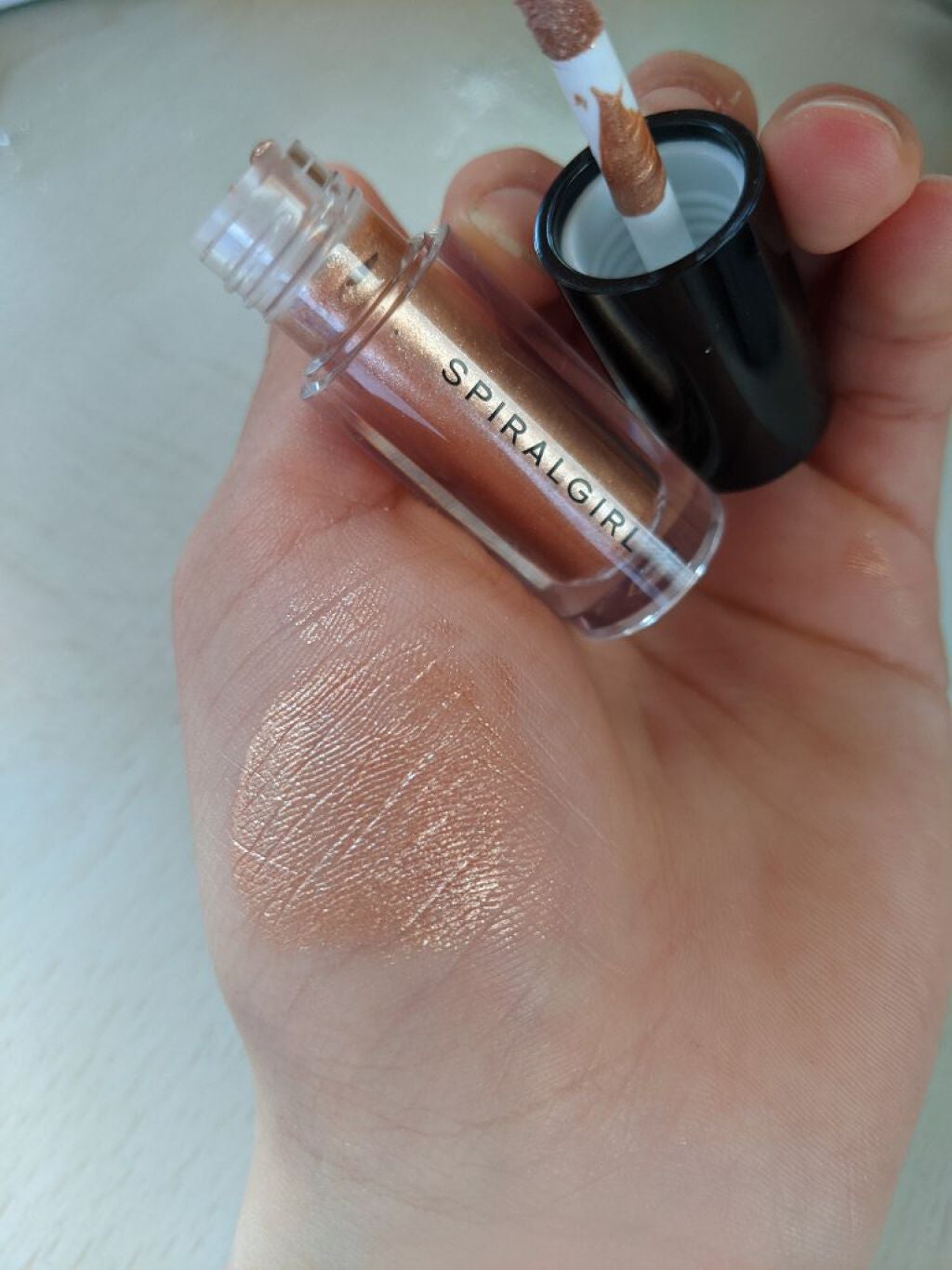 UR GLAM LIQUID EYESHADOW/U R GLAM/リキッドアイシャドウを使ったクチコミ(2枚目)
