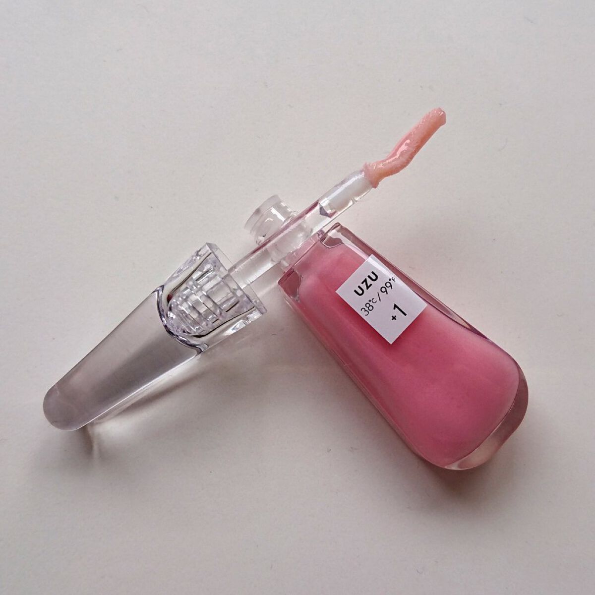 38°C / 99°F リップトリートメント (リップ美容液)/UZU BY FLOWFUSHI/リップケアを使ったクチコミ(1枚目)