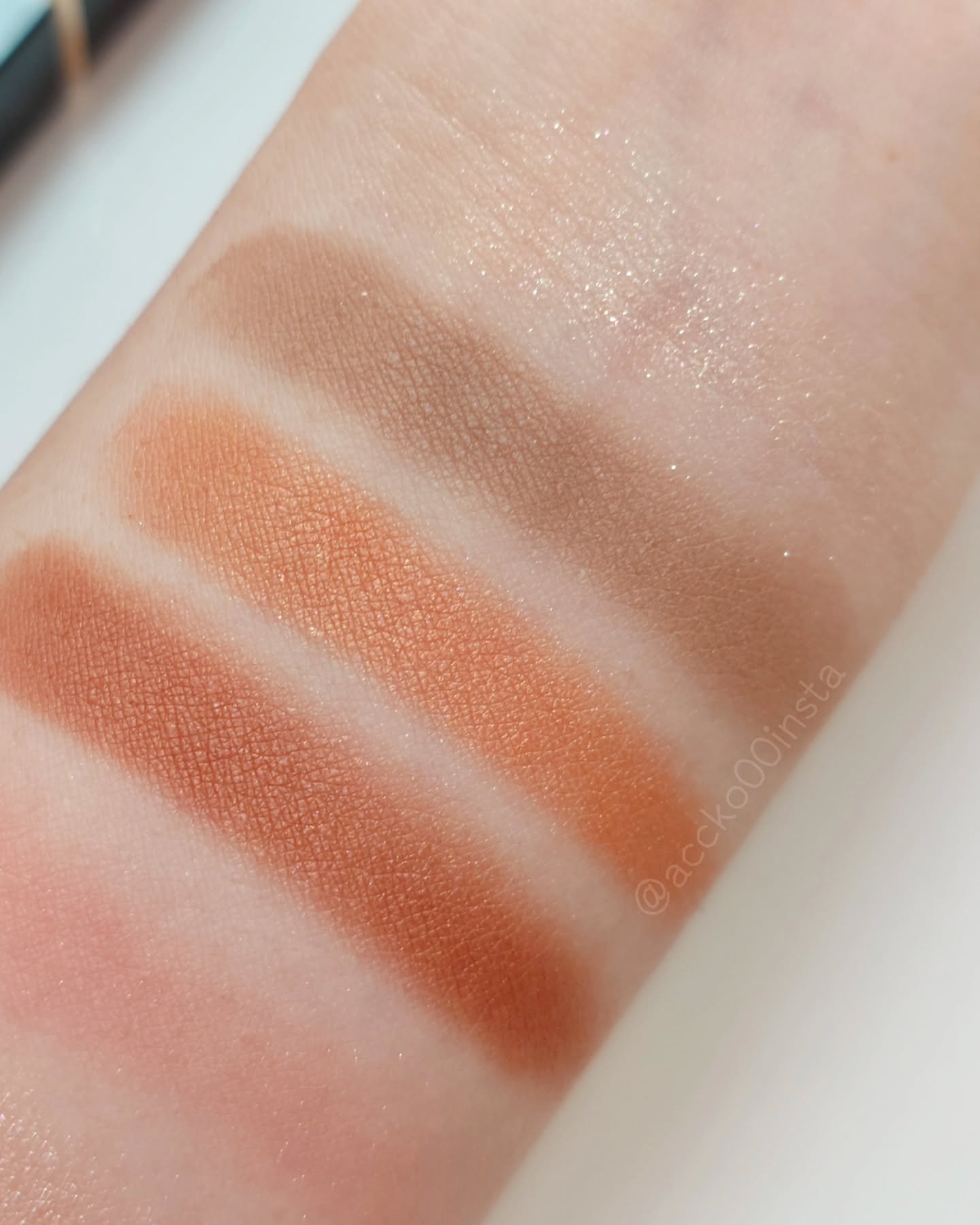 モイスチャー リッチ リップスティック 122 揺橙 -YUREDAIDAI  (限定)/SUQQU/口紅を使ったクチコミ（3枚目）